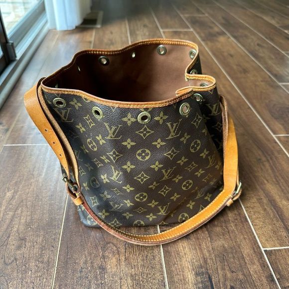 Louis Vuitton Bag - Picture 11 of 11